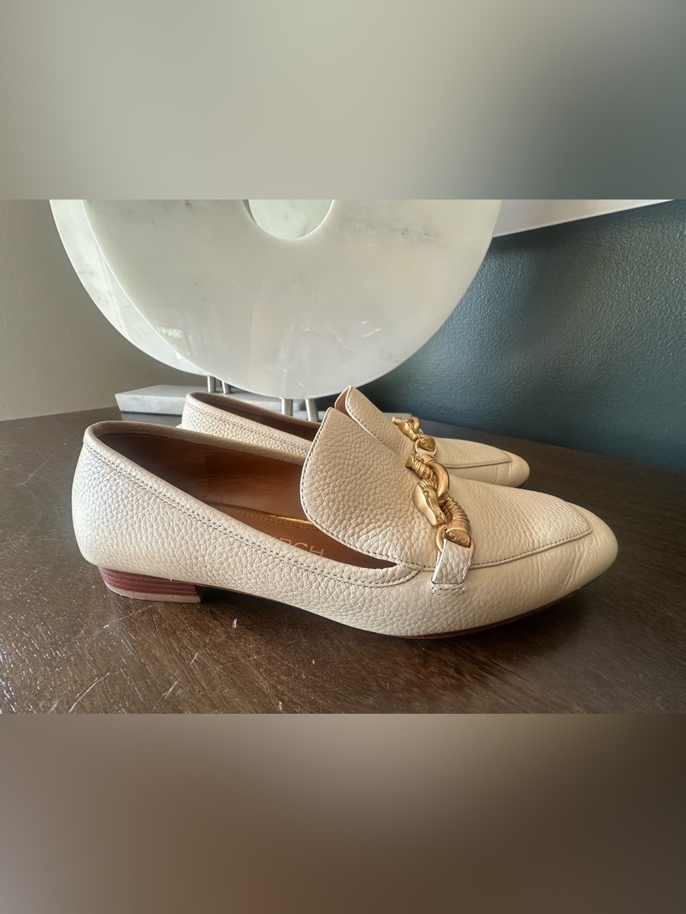 Tory Burch Cream Leather Loafers with Gold Horsebit - Picture 14 of 15